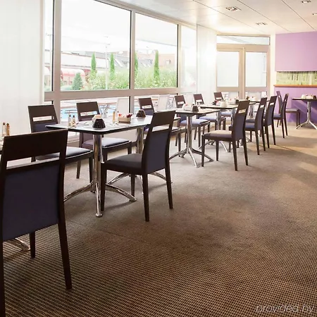 Novotel Centre Hotel 4*